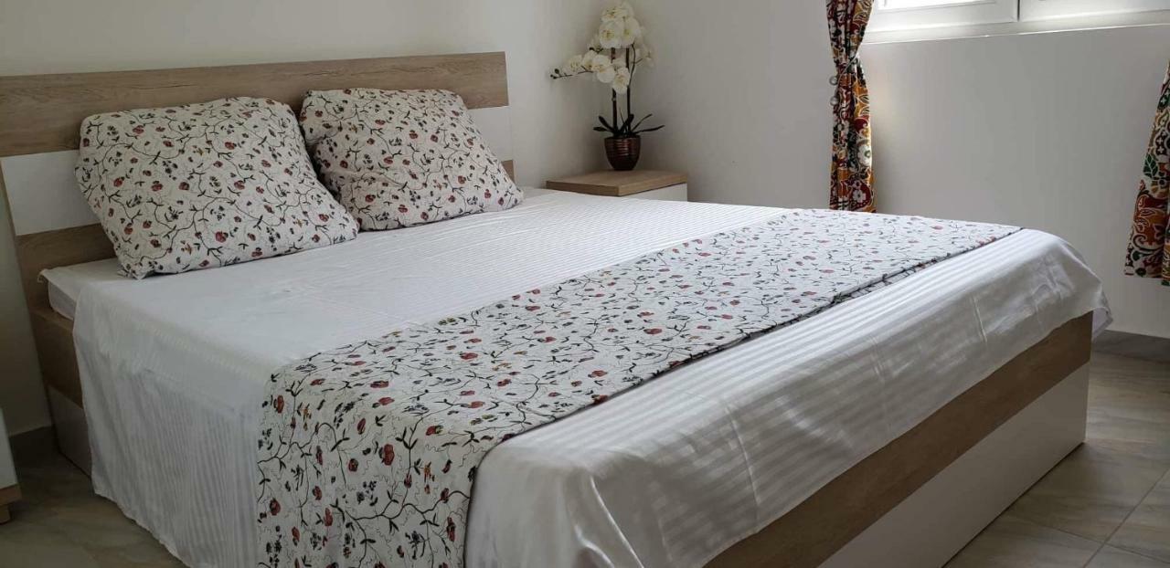 Apartmani Suncokreti - Sunflower Apartments Bar Exteriér fotografie